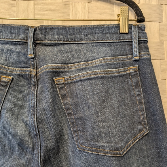 Frame Denim Women's Skinny Jeans in Dark Blue Wash - Picture 8 of 13